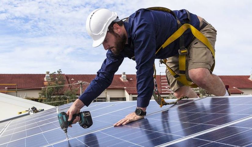 https://sourceable.net/rooftop-solar-installers-under-notice-for-rampant-safety-breaches/