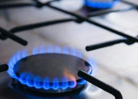 https://sourceable.net/property-developers-chefs-join-forces-to-end-gas-cooking/