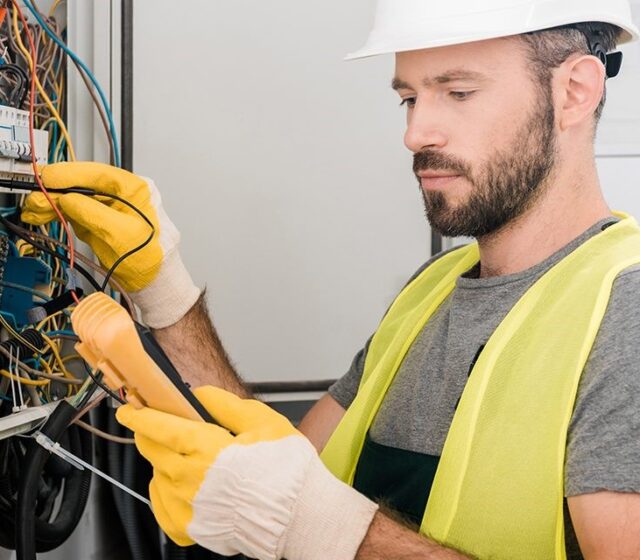 Electricians Call for Protection from Builder Insolvencies