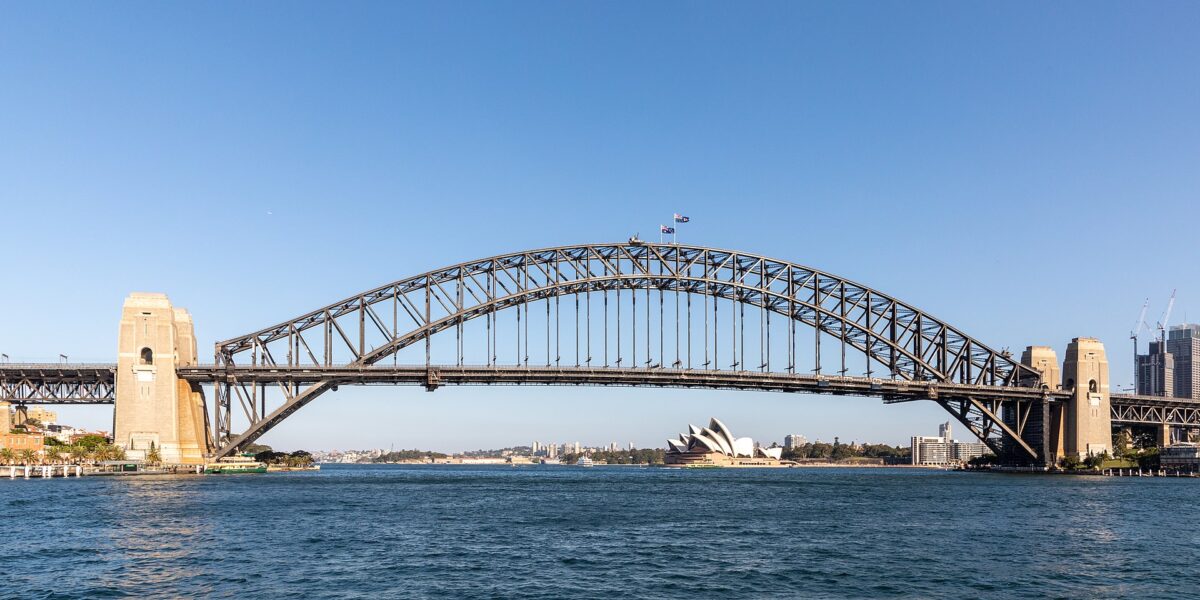 https://sourceable.net/sydney-harbour-bridge-to-receive-a-massive-paint-job/