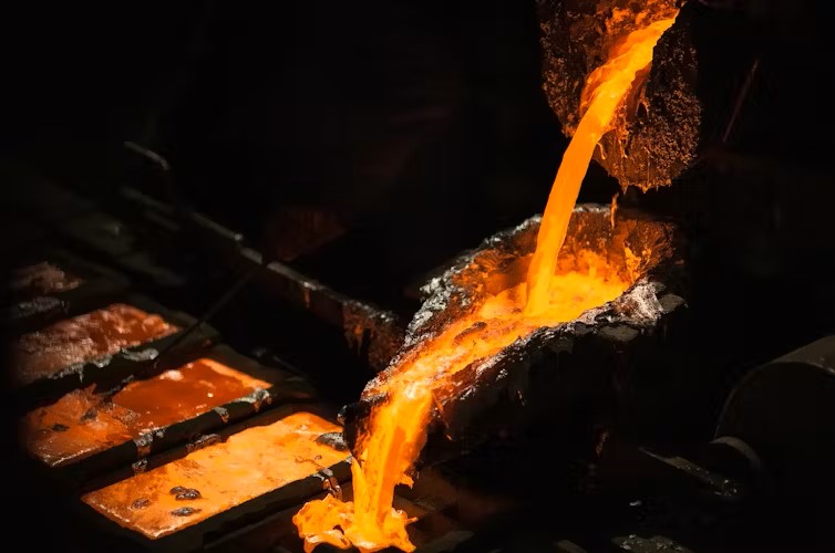 https://sourceable.net/making-aluminium-uses-10-of-australias-electricity-will-tax-incentives-help-smelters-go-green/