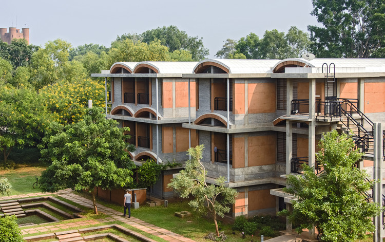 https://sourceable.net/greening-the-waste-architectural-approaches-to-landfill-reduction-in-sustainable-cities-2/