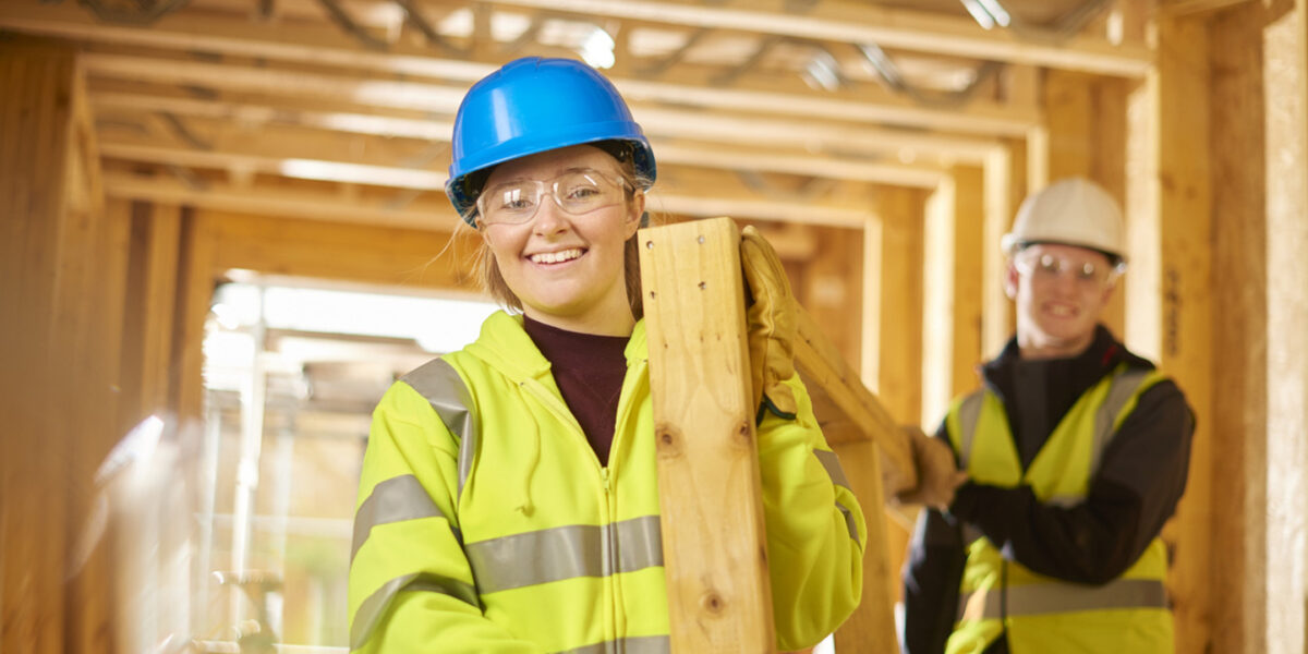 https://sourceable.net/labor-splahes-cash-on-housing-apprentices/