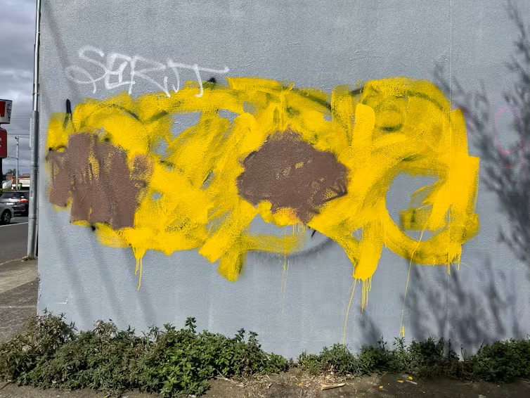 https://sourceable.net/graffiti-removal-isnt-the-enemy-of-art-its-part-of-a-vibrant-dialogue-on-life-in-the-big-city/