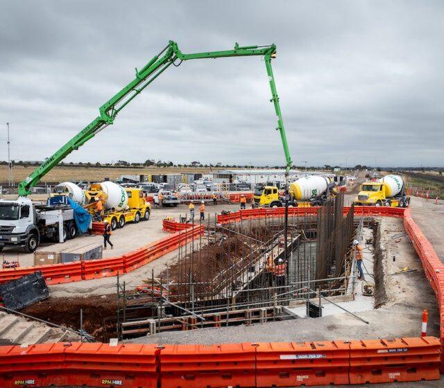 Victoria should scrap level crossings to build more social homes: CHIA
