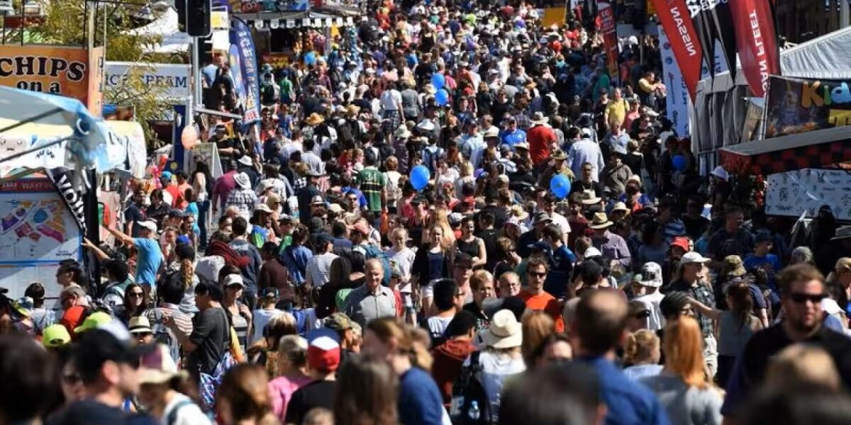 https://sourceable.net/australias-population-continues-to-grow-as-housing-crisis-deepens/