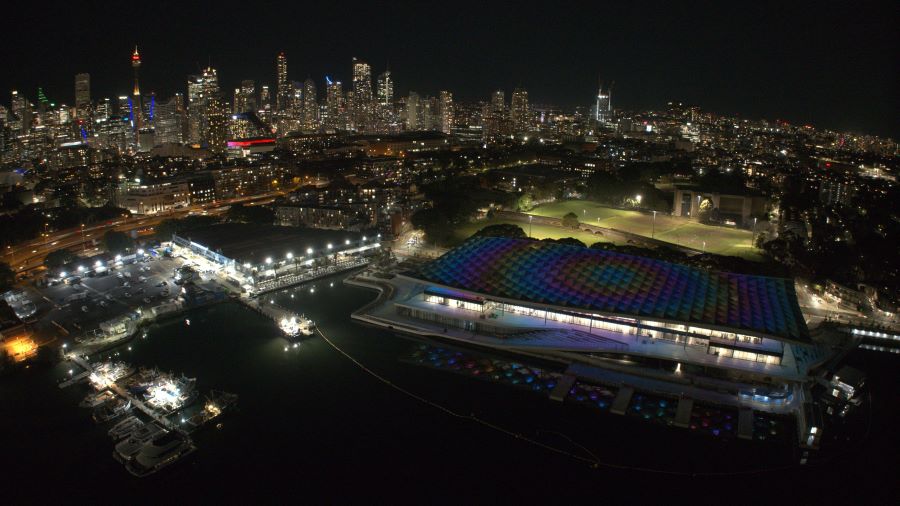 https://sourceable.net/iconic-new-roof-lights-up-sydney-harbour/