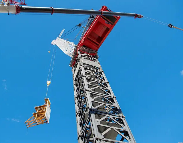 More cranes rise up across Australia
