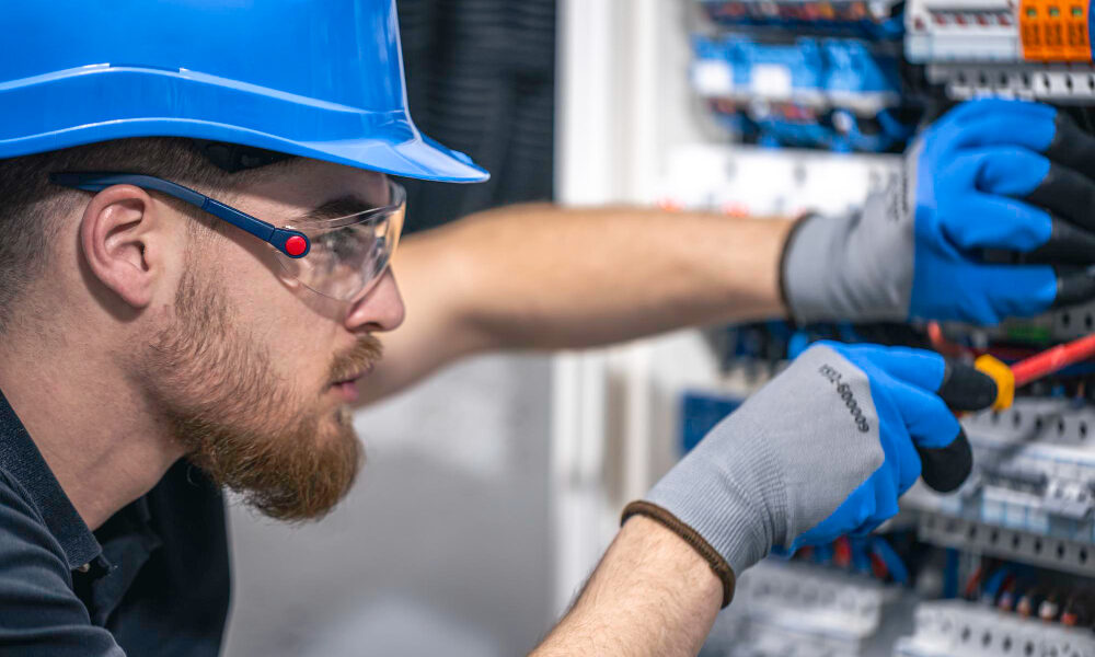 https://sourceable.net/one-in-eight-electrical-apprentices-have-had-an-electric-shock-at-work/