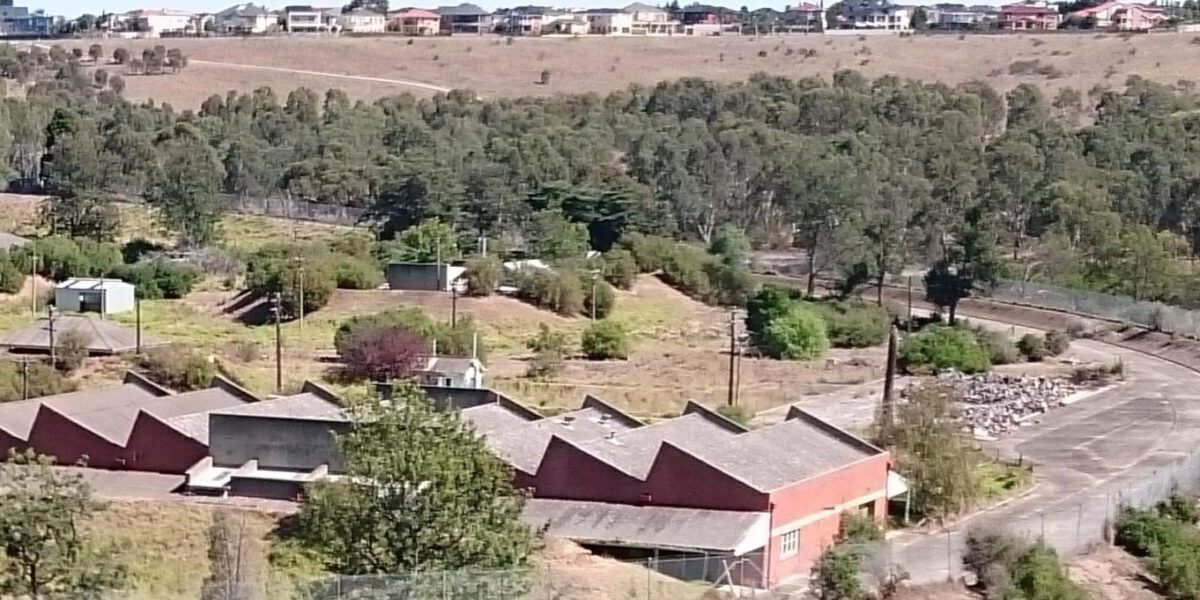 https://sourceable.net/builders-see-housing-opportunity-on-former-defence-sites/