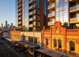 https://sourceable.net/victorias-property-confidence-falls-to-near-record-lows/